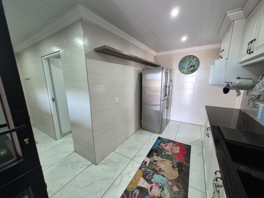4 Bedroom Property for Sale in Monte Christo Western Cape